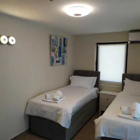 מלון Hotel Petrcane פטרצ'אנה