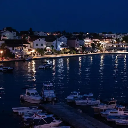 מלון Hotel Petrcane