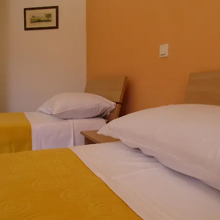 Hotel Petrcane פטרצ'אנה