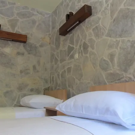 מלון Hotel Petrcane פטרצ'אנה