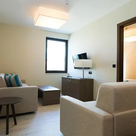 Hotel Petrcane 4* פטרצ'אנה