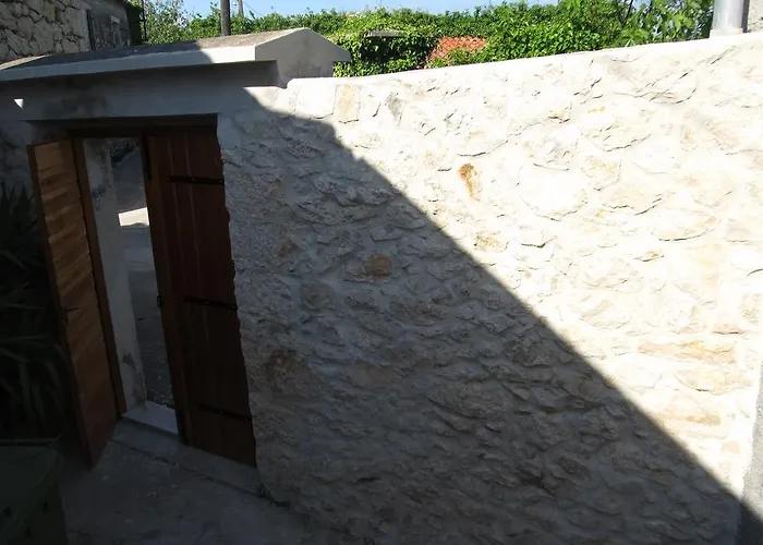 페트르차네 돈제페트레케인