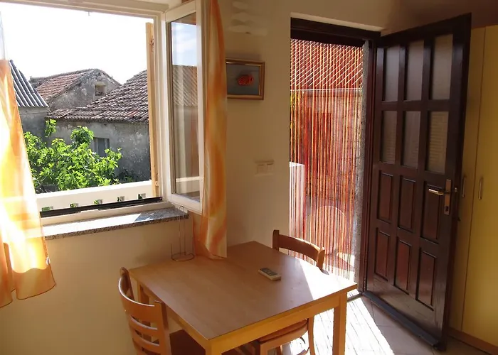 Отель Hotel Petrcane Петрчане