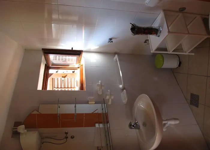 페트르차네 돈제페트레케인