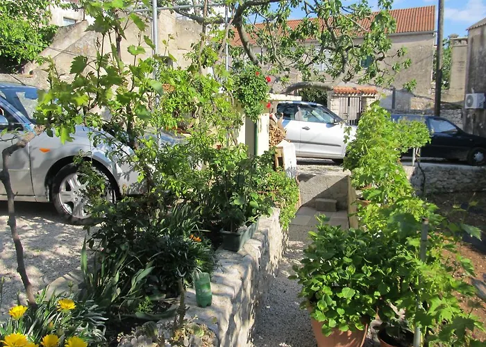Hotel Petrcane