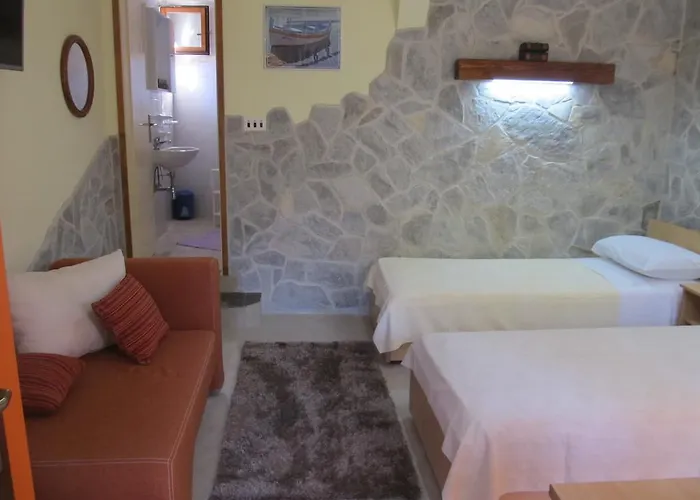 Отель Hotel Petrcane Петрчане