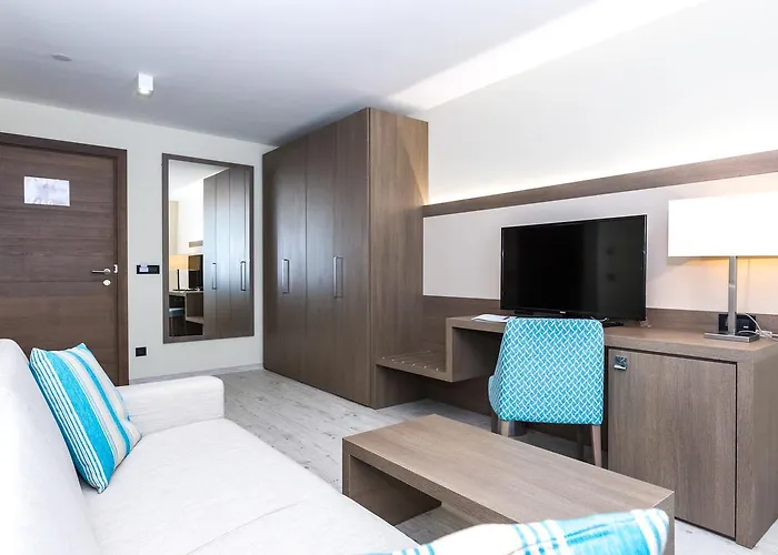 Hotel Petrcane Отель 4*