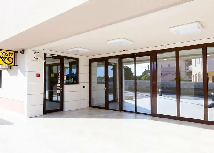 Отель Hotel Petrcane 4*