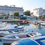 Hotel Petrcane Hotel Petrcane