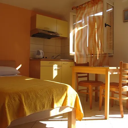 Hotel Petrcane