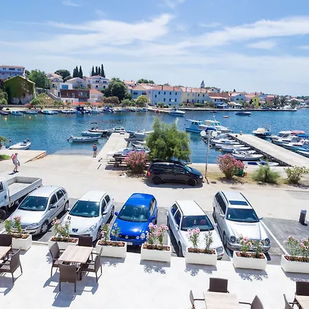 Hotel Petrčane Petrcane